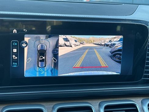 New 2025 Mercedes-Benz GLS 580 4MATIC image 17