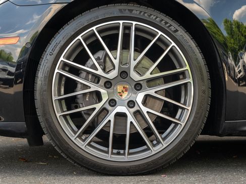 Certified 2024 Porsche Panamera 4 AWD/4WD image 12