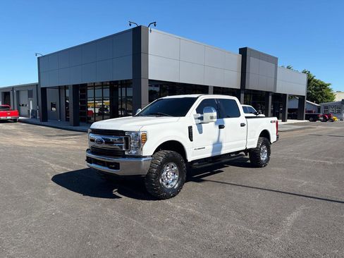 Used 2019 Ford F250 XLT AWD/4WD image 6
