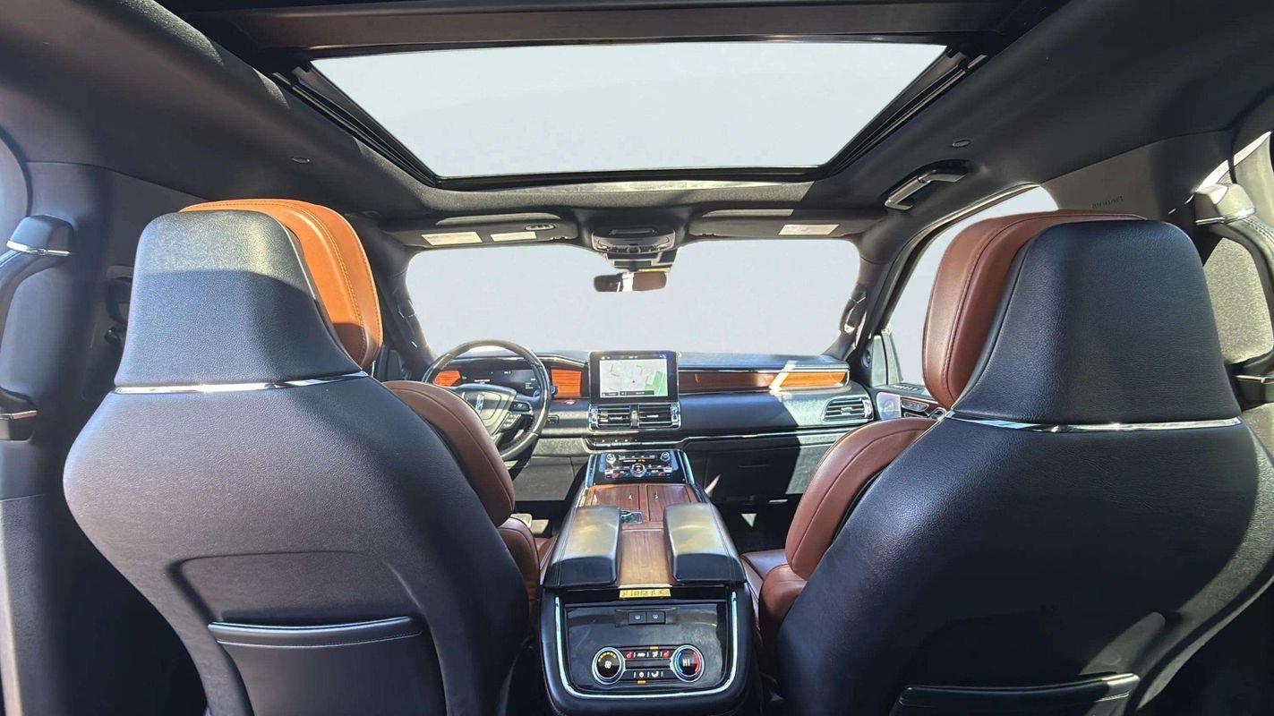 Used 2019 Lincoln Navigator Reserve w/ Cargo Package AWD/4WD image 9