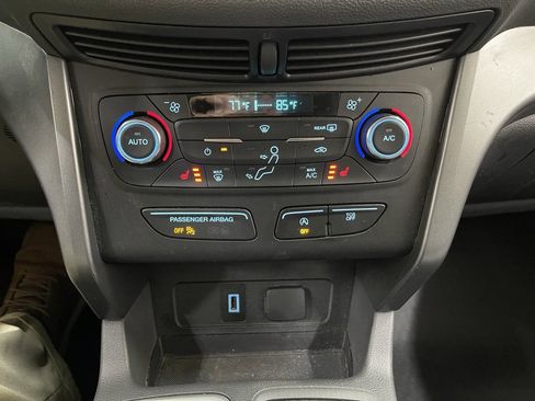 Used 2017 Ford Escape SE w/ Equipment Group 201A image 27