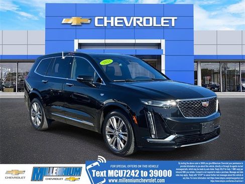 Used 2023 Cadillac XT6 Premium Luxury image 1