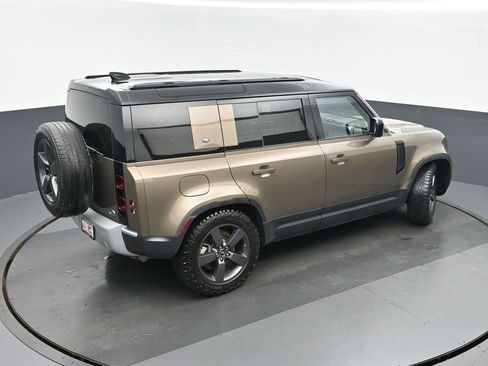 Used 2020 Land Rover Defender 110 SE image 35