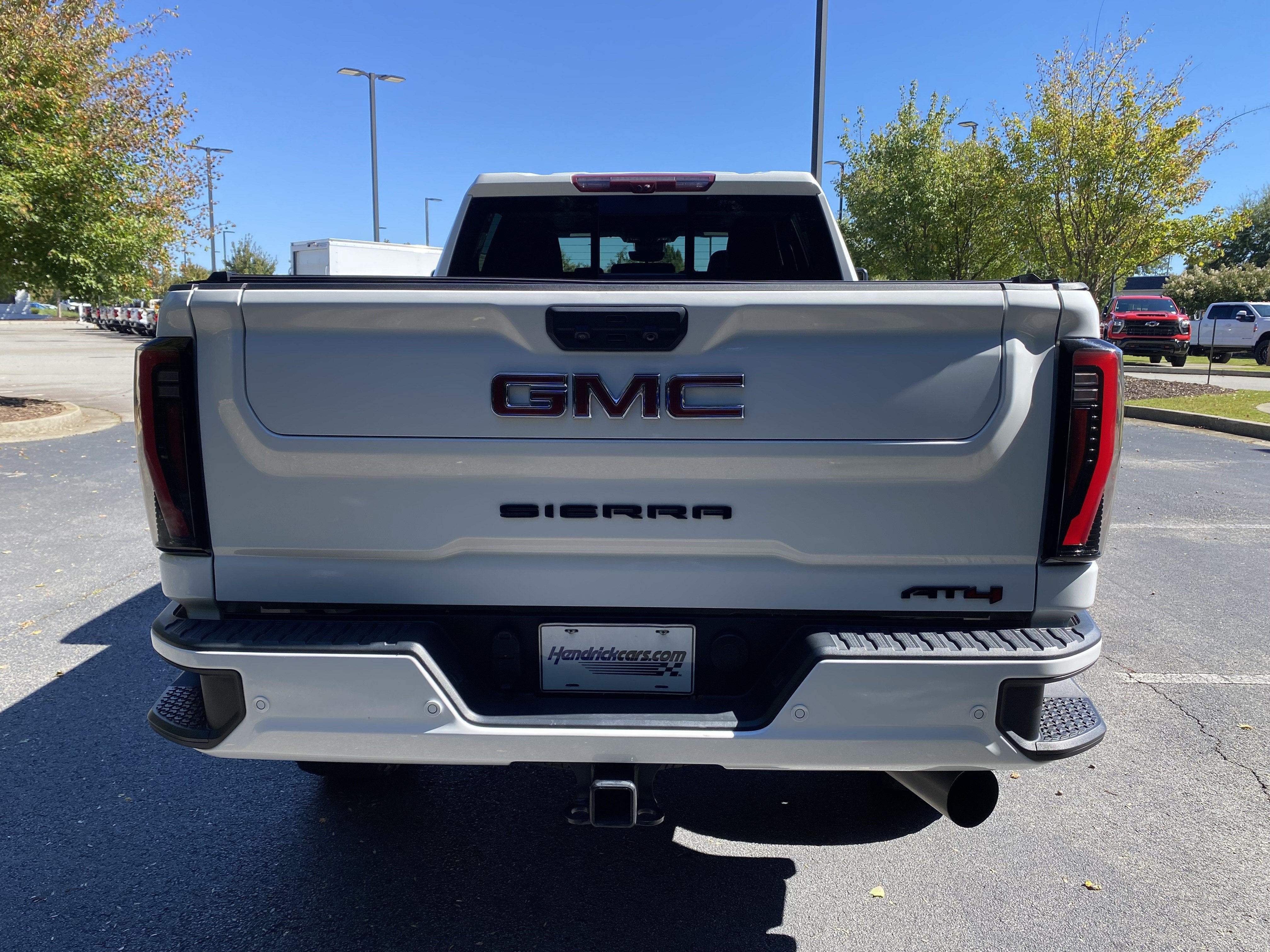 Used 2024 GMC Sierra 2500 AT4 w/ AT4 Premium Plus Package AWD/4WD image 8