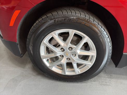 Used 2024 Chevrolet Equinox LT w/ LPO, Floor Liner Package AWD/4WD image 9