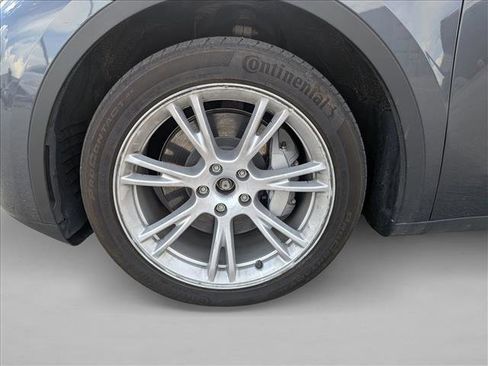 Used 2023 Tesla Model Y Long Range AWD/4WD image 16