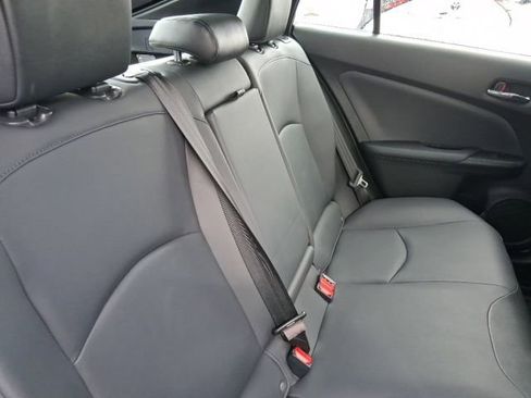 Used 2020 Toyota Prius XLE image 11