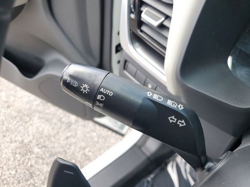 Certified 2022 Nissan Rogue SV w/ SV Premium Package image 22