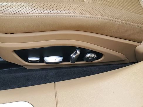 Used 2020 Porsche Panamera 4 AWD/4WD image 18