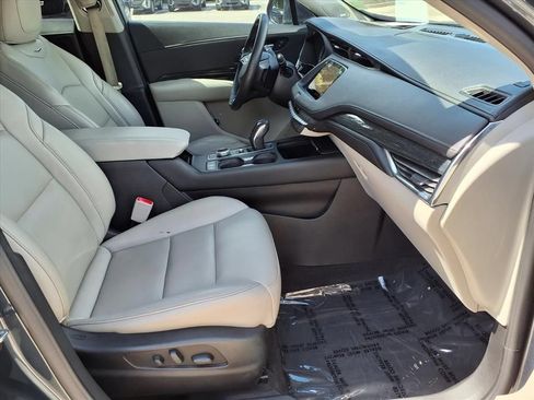 Used 2019 Cadillac XT4 Premium Luxury w/ Driver Awareness Package FWD image 9