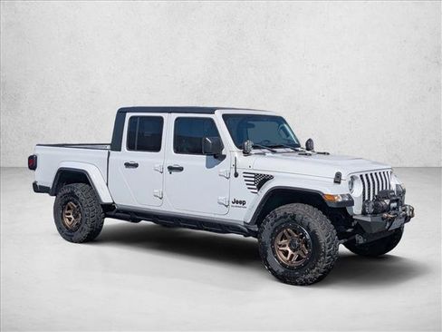 Used 2021 Jeep Gladiator Sport AWD/4WD image 3