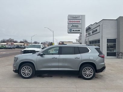 Used 2025 GMC Acadia Denali w/ LPO, Floor Liner Package