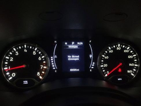 Used 2020 Jeep Renegade Sport FWD image 23
