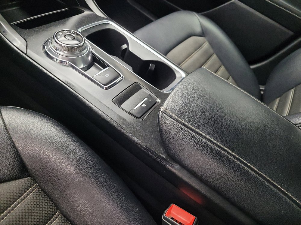 Used 2018 Ford Fusion SE w/ Equipment Group 201A FWD image 26