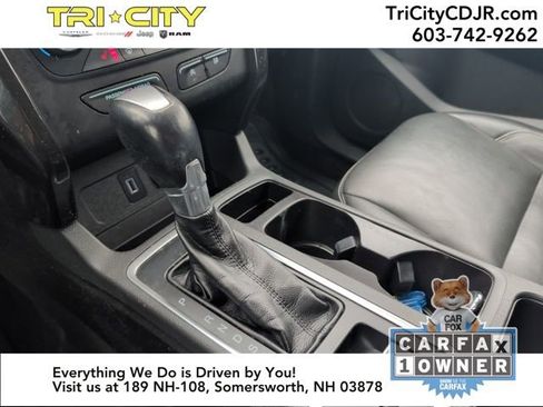 Used 2017 Ford Escape Titanium image 29