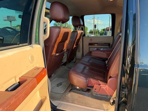 Used 2012 Ford F250 King Ranch w/ King Ranch w/Chrome Pkg AWD/4WD image 7