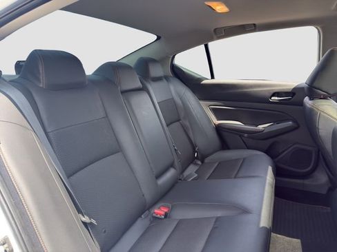 Used 2020 Nissan Altima 2.5 SR w/ Premium Package FWD image 18