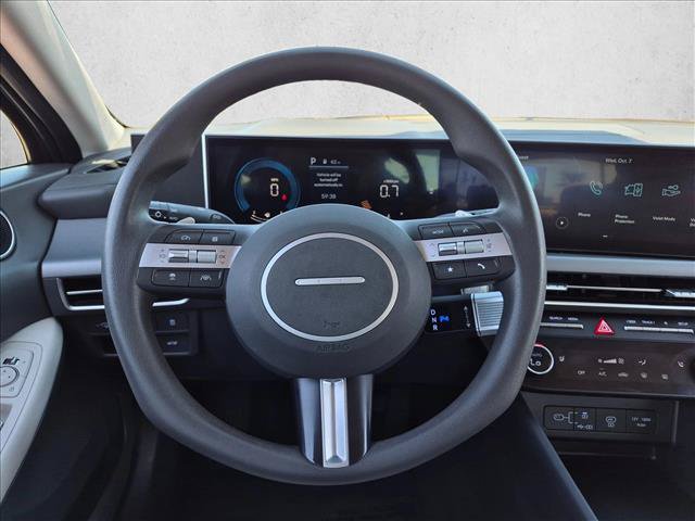 Used 2025 Hyundai Sonata SEL FWD image 13