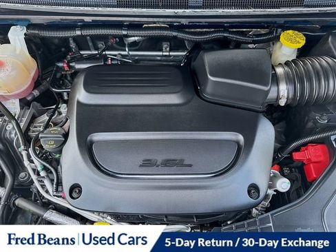 Used 2022 Chrysler Pacifica Limited w/ Uconnect Theater Family Group AWD/4WD image 41