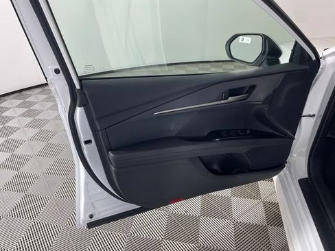 New 2026 Toyota Camry SE FWD image 5