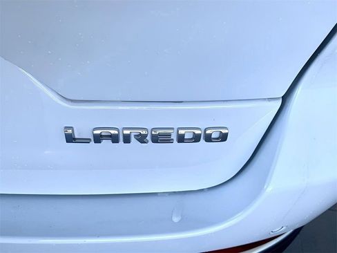 Used 2023 Jeep Grand Cherokee Laredo image 49