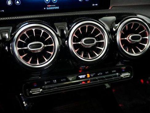 Used 2020 Mercedes-Benz CLA 250 image 27