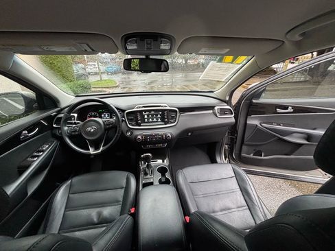 Used 2017 Kia Sorento EX image 14