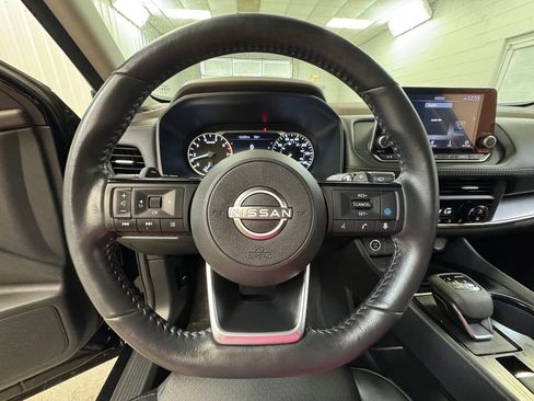 Used 2023 Nissan Rogue SV w/ SV Premium B Package AWD/4WD image 31
