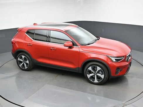 Used 2023 Volvo XC40 B4 Plus w/ Driver Assist Package FWD image 42