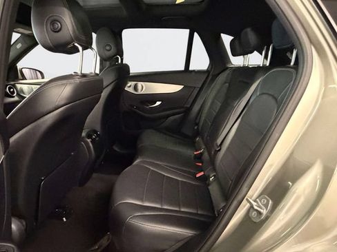 Used 2019 Mercedes-Benz GLC 300 4MATIC image 12