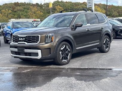 Used 2025 Kia Telluride S