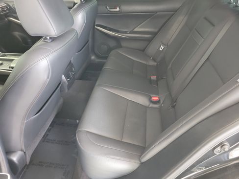 Used 2020 Lexus IS 300 image 11