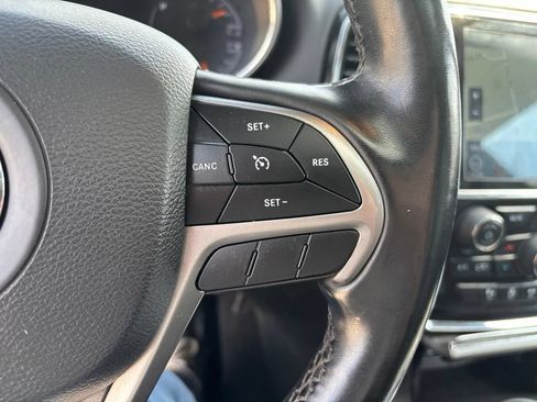 Used 2022 Jeep Grand Cherokee Limited AWD/4WD image 26