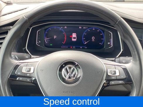 Used 2019 Volkswagen Jetta SEL w/ Cold Weather Package image 9