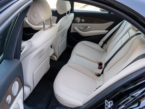 Used 2023 Mercedes-Benz E 350 4MATIC Sedan w/ Premium Package image 29