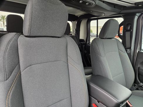 New 2026 Jeep Gladiator Sport image 33