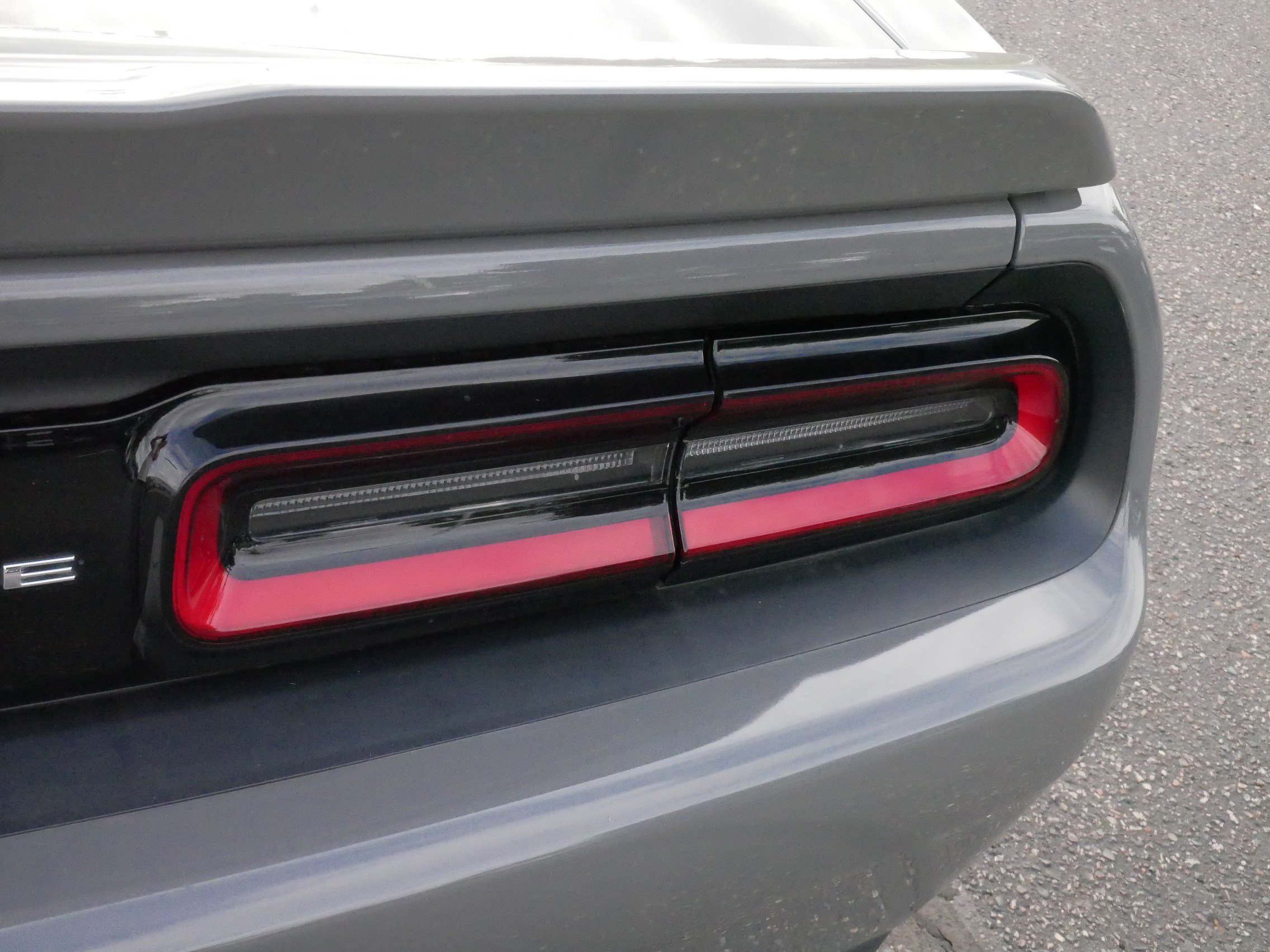Used 2018 Dodge Challenger SXT RWD image 17