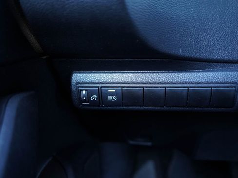 Used 2021 Toyota Corolla LE image 25