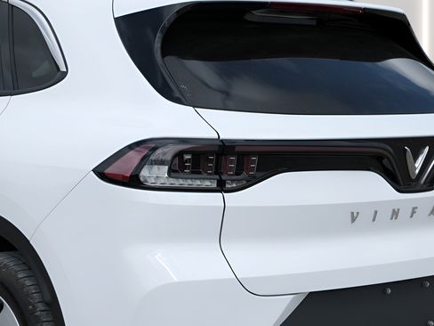 New 2025 VinFast VF 8 Eco AWD/4WD image 31