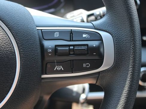 Used 2024 Kia Sportage LX AWD/4WD image 15