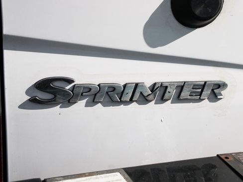 Used 2012 Mercedes-Benz Sprinter 3500 image 49