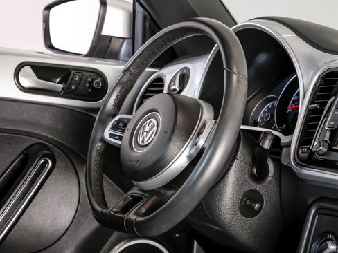 Used 2015 Volkswagen Beetle 1.8T image 13
