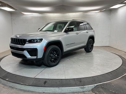 New 2026 Jeep Grand Cherokee Altitude