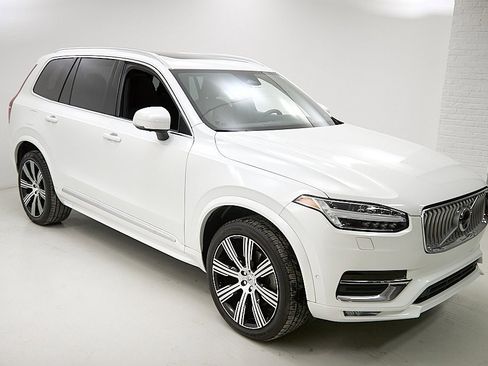 Used 2023 Volvo XC90 B6 Ultimate w/ Protection Package Premier image 4