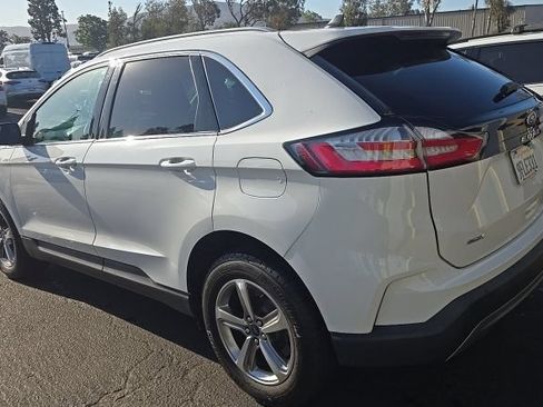 Used 2022 Ford Edge SEL w/ Convenience Package AWD/4WD image 4