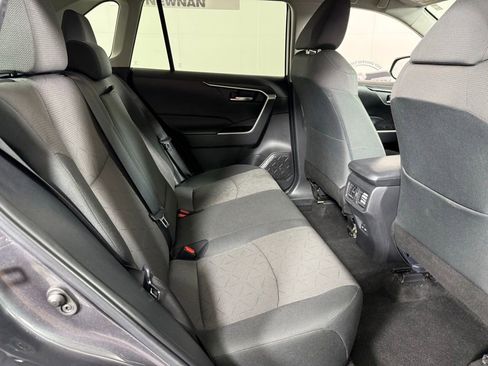 Used 2024 Toyota RAV4 XLE FWD image 18