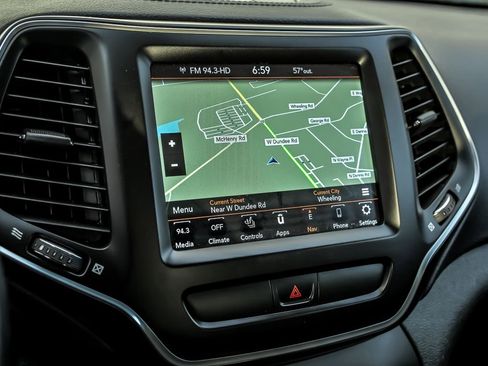Used 2020 Jeep Cherokee Latitude w/ Quick Order Package 26F North AWD/4WD image 23