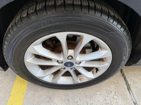 Used 2020 Ford Fusion SE image 38