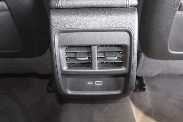 Used 2025 Cadillac XT4 Premium Luxury FWD image 19