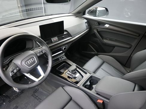 Used 2025 Audi Q5 2.0T Premium Plus w/ Premium Plus Package image 22